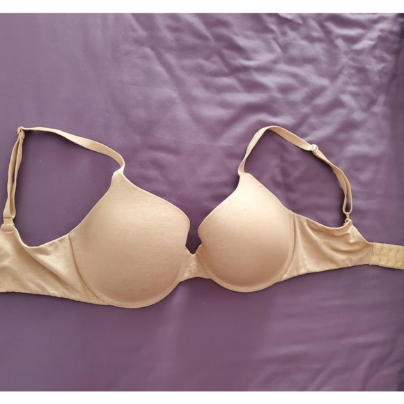 Victoria Secret 32DDD - Picture 1 of 5